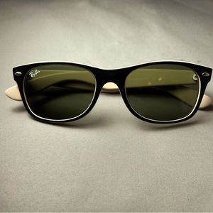 Ray Ban Wayfarer RB 2132 Sunglasses Black & Cream